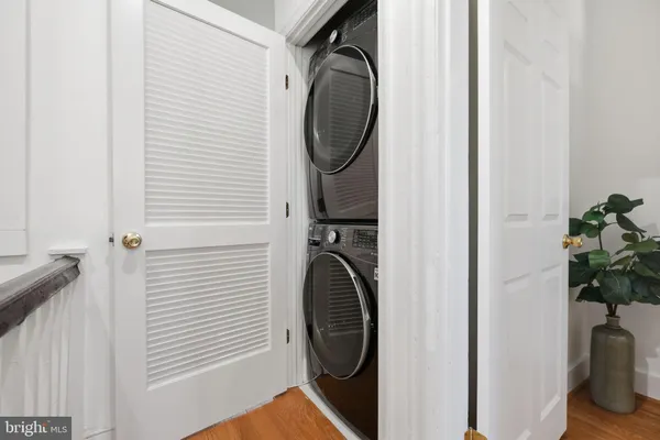 $819,500 | 1020 10th Street Northeast, Washington, DC 20002