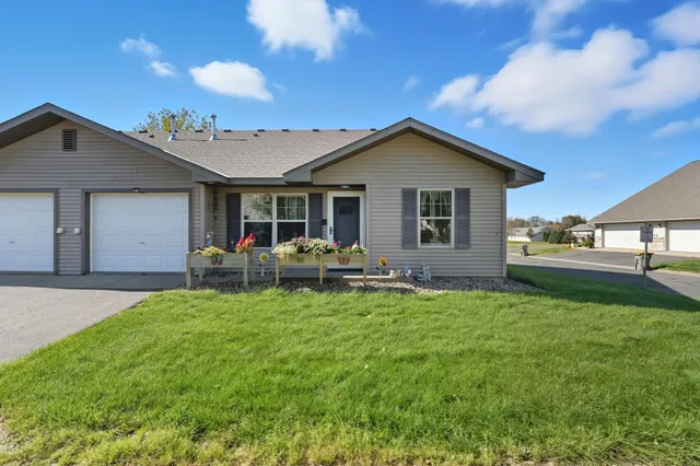 $220,000 | 300 Cedar Street, Unit 15, Baldwin, WI 54002