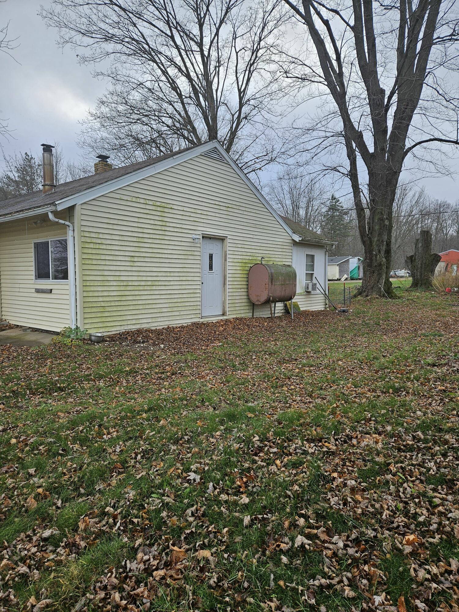 146 South Centennial Road Coldwater, MI 49036 - Photo 2 of 22 tempImageAFql08