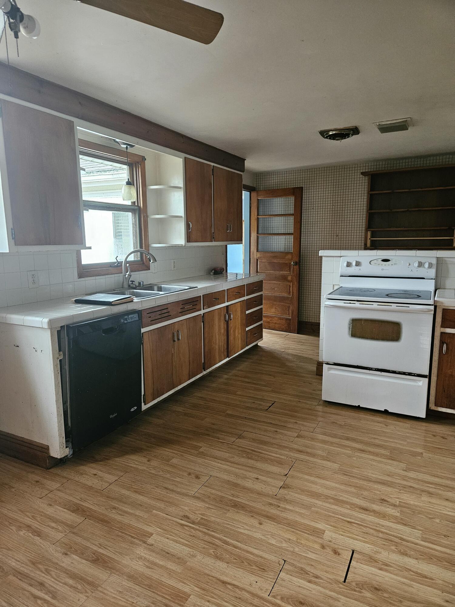 146 South Centennial Road Coldwater, MI 49036 - Photo 9 of 22 tempImageAn7lcE