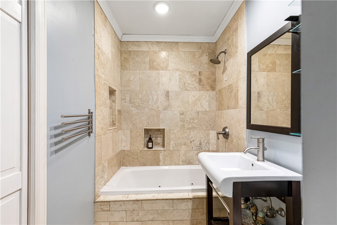 388 South Main Street, Unit 52 Providence, RI 02903 - Photo 16 of 31