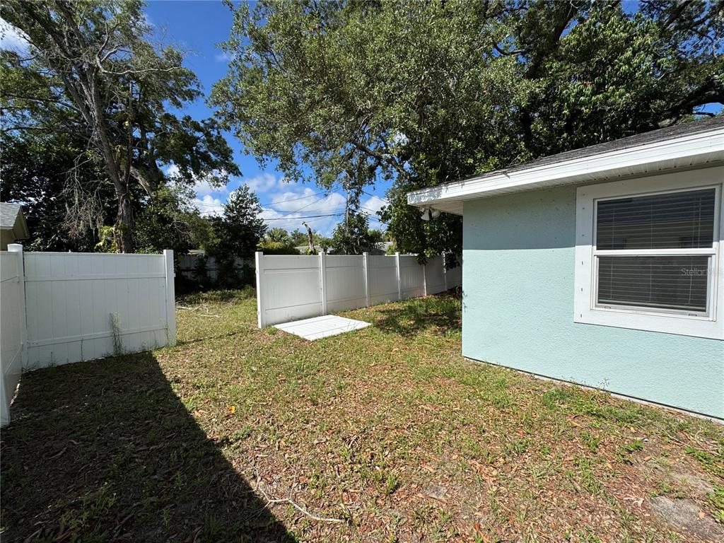 1493 Cleveland Street Clearwater, FL 33755 - Photo 4 of 64