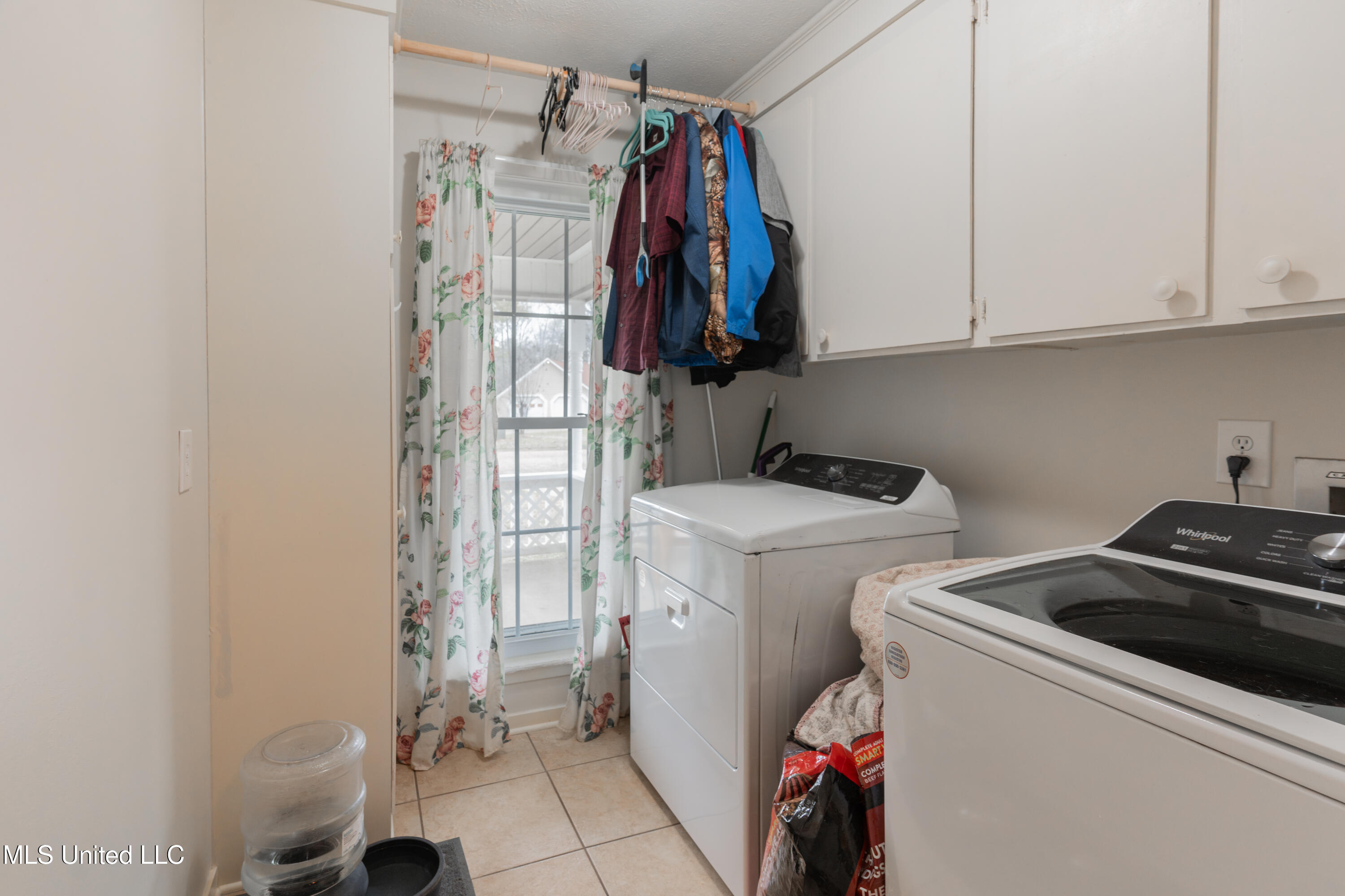 108 Pebble Lane Clinton, MS 39056 - Photo 34 of 60 34-LaundryRoom