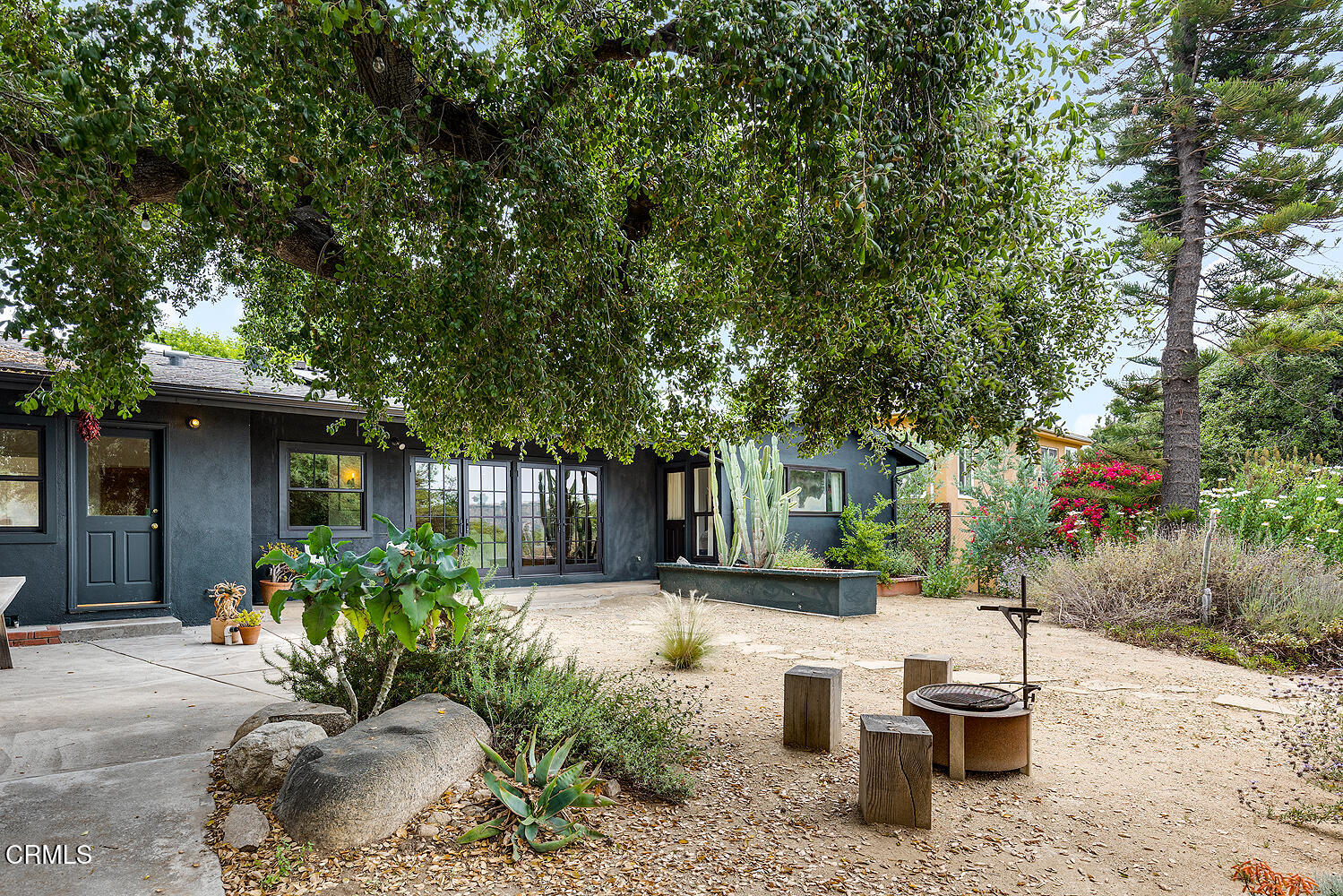 4155 Aralia Road Altadena, CA 91001 - Photo 32 of 40 a house view with a outdoor space