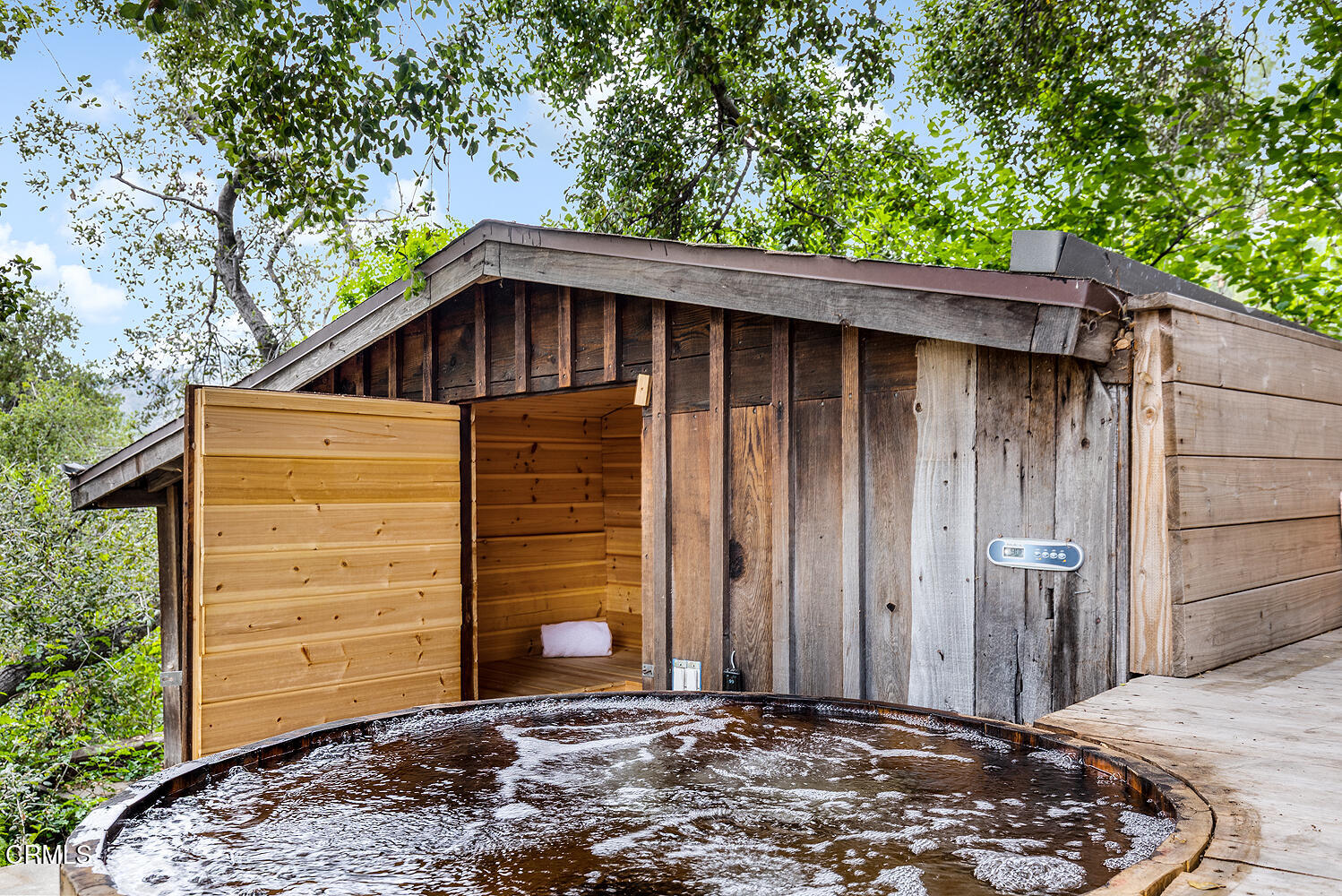 4155 Aralia Road Altadena, CA 91001 - Photo 34 of 40 a front view of a house with a yard