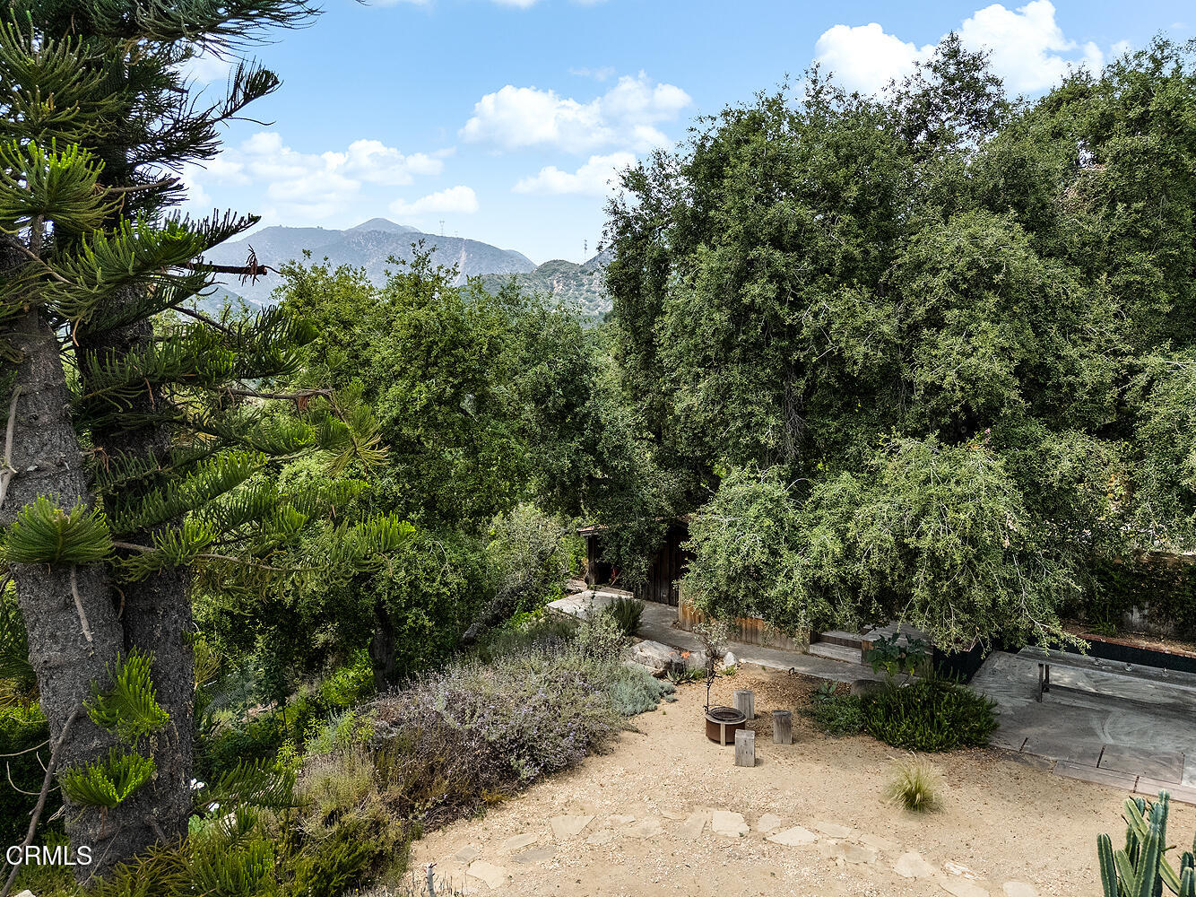 4155 Aralia Road Altadena, CA 91001 - Photo 40 of 40 a view of outdoor space and yard