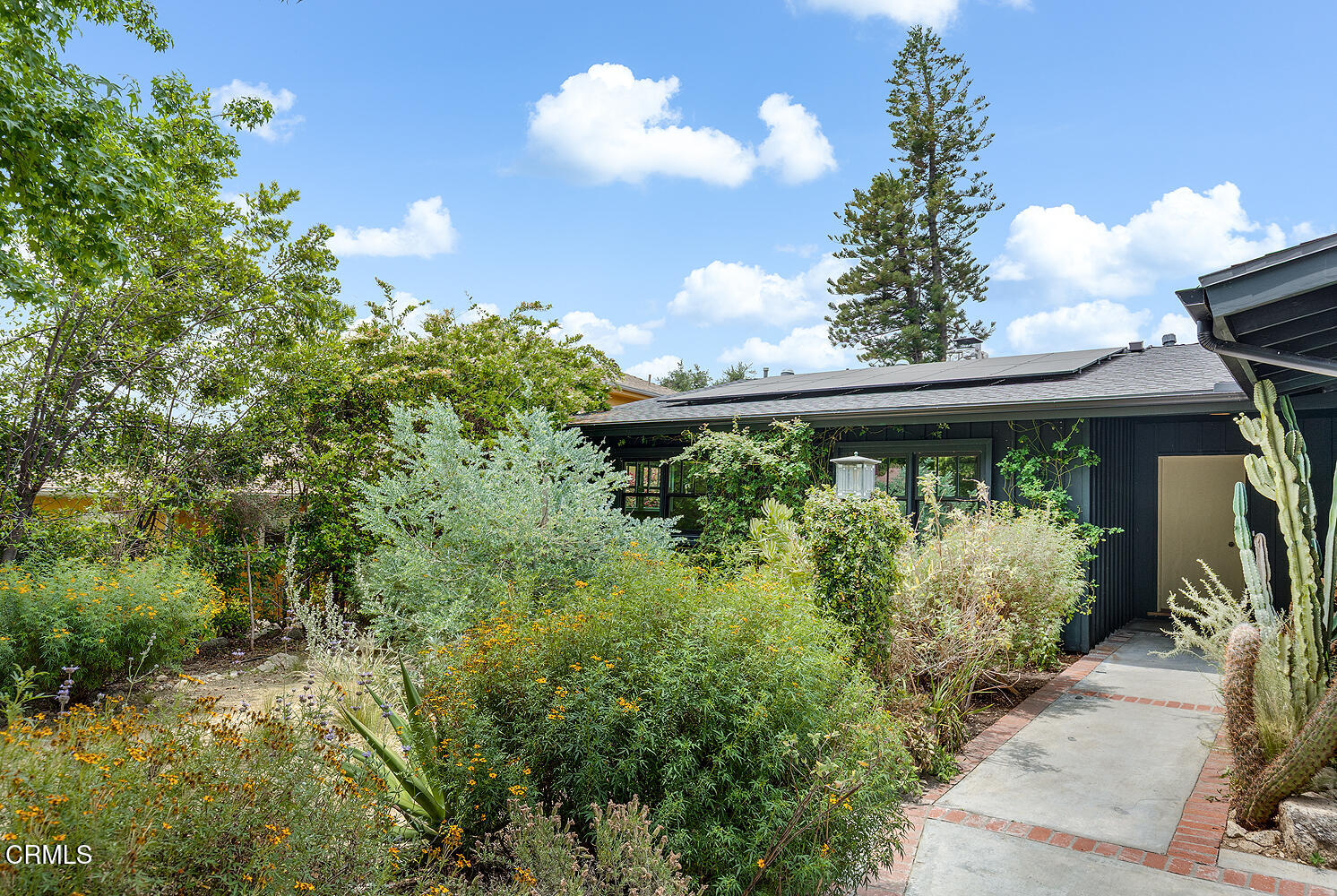 4155 Aralia Road Altadena, CA 91001 - Photo 5 of 40 a view of a garden