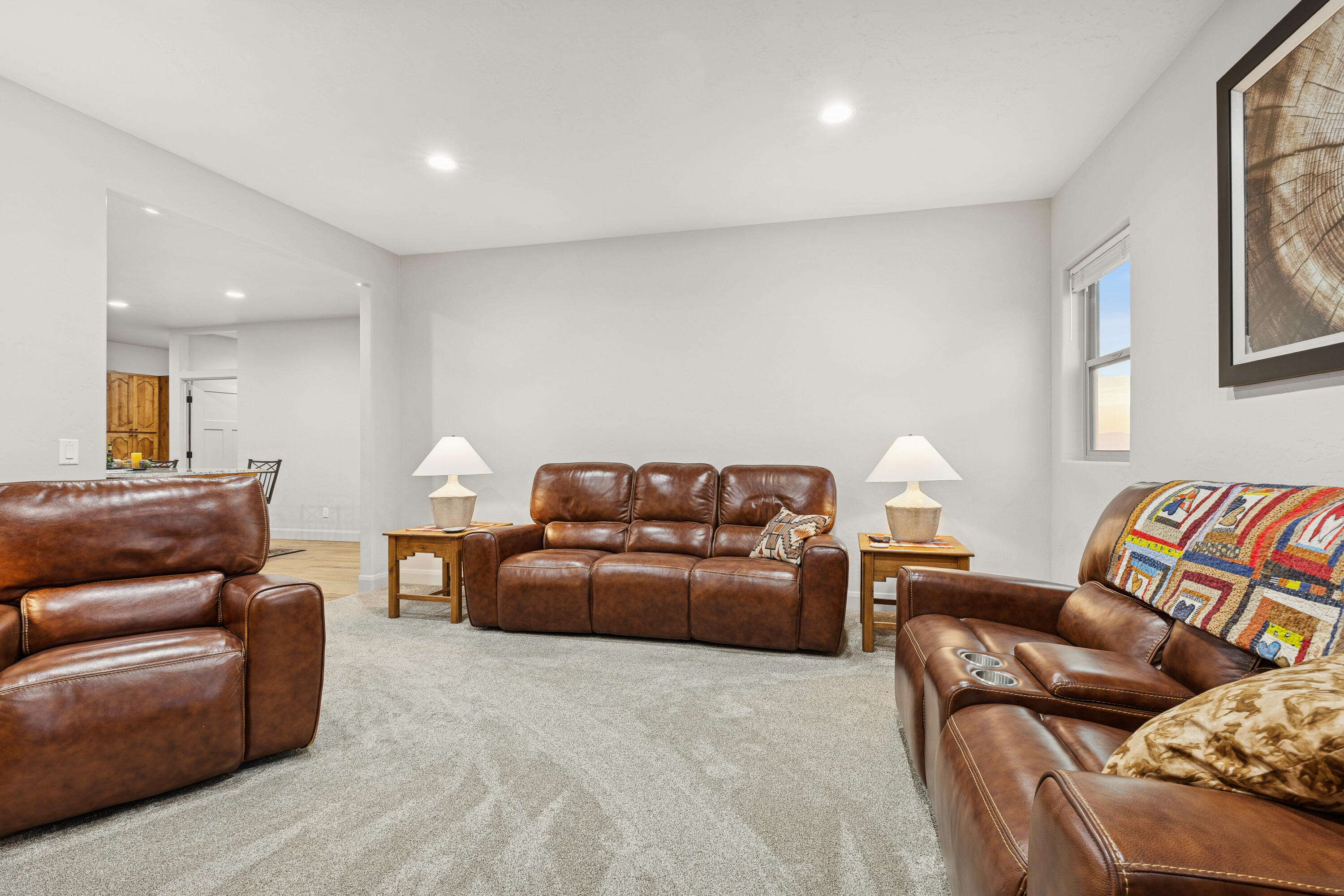 2925 Juniper Road Enterprise, UT 84725 - Photo 19 of 56 019. Living Room