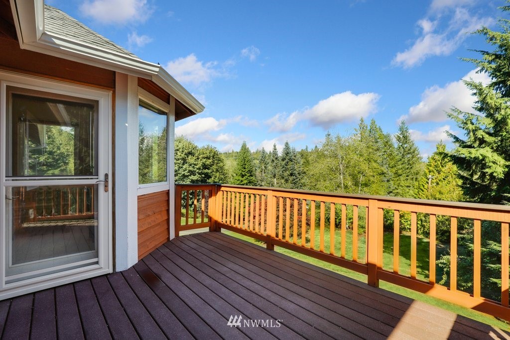 10606 Wagner Road Snohomish, WA 98290 - Photo 21 of 40 a view of wooden deck