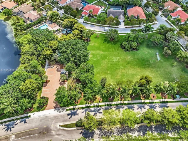 $1,300,000 | 534 Stonemont Drive, Weston, FL 33326