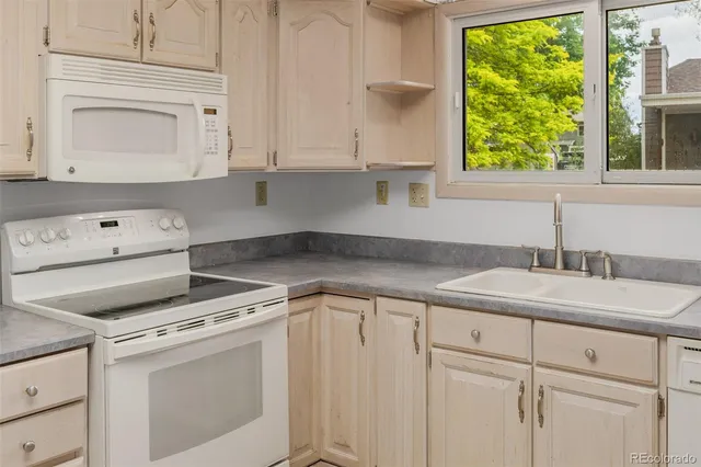 $649,000 | 12319 West Burgundy Avenue, Littleton, CO 80127