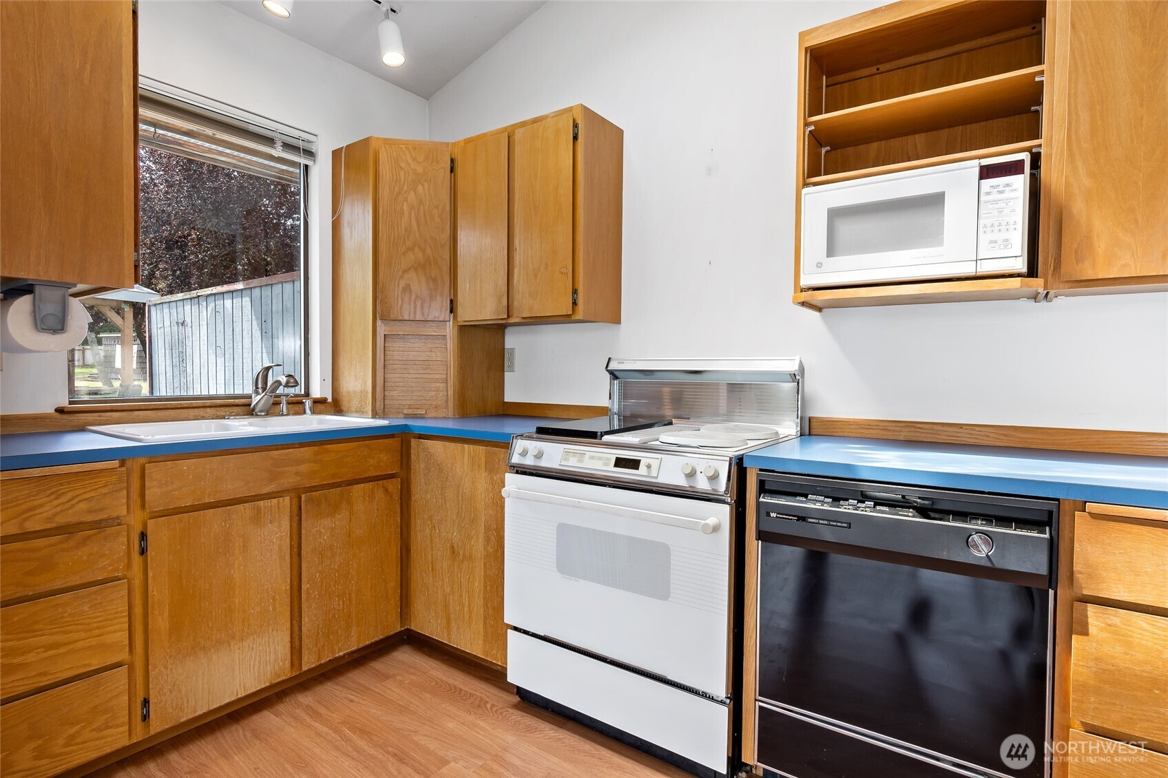 13327 Agate Beach Road Anderson Island, WA 98303 - Photo 21 of 39 Gallery Image 21