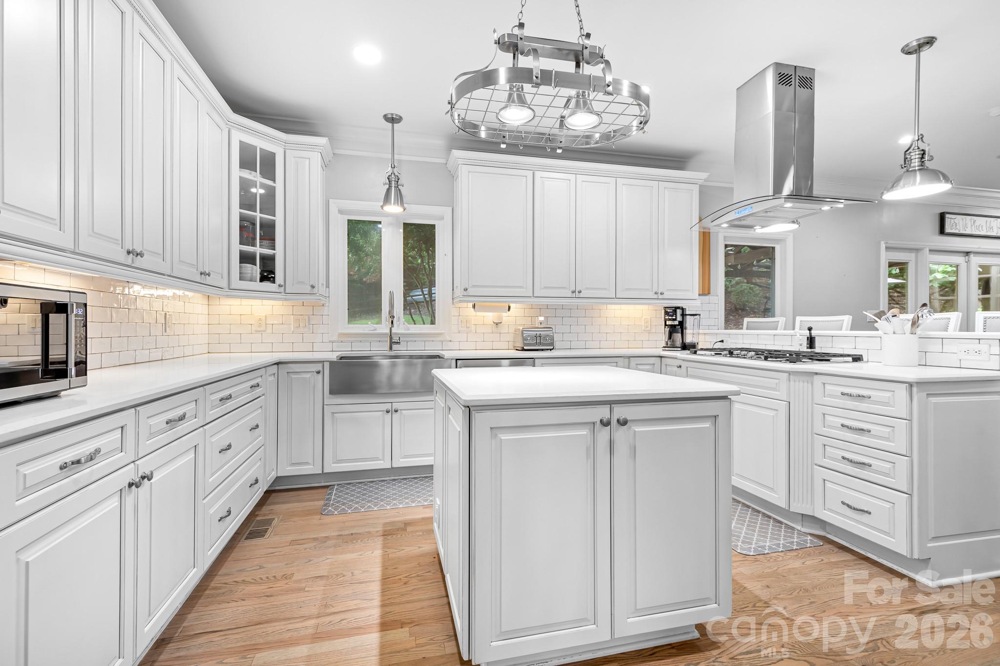 7048 Mariners Court Tega Cay, SC 29708 - Photo 17 of 48 Gallery Image 17