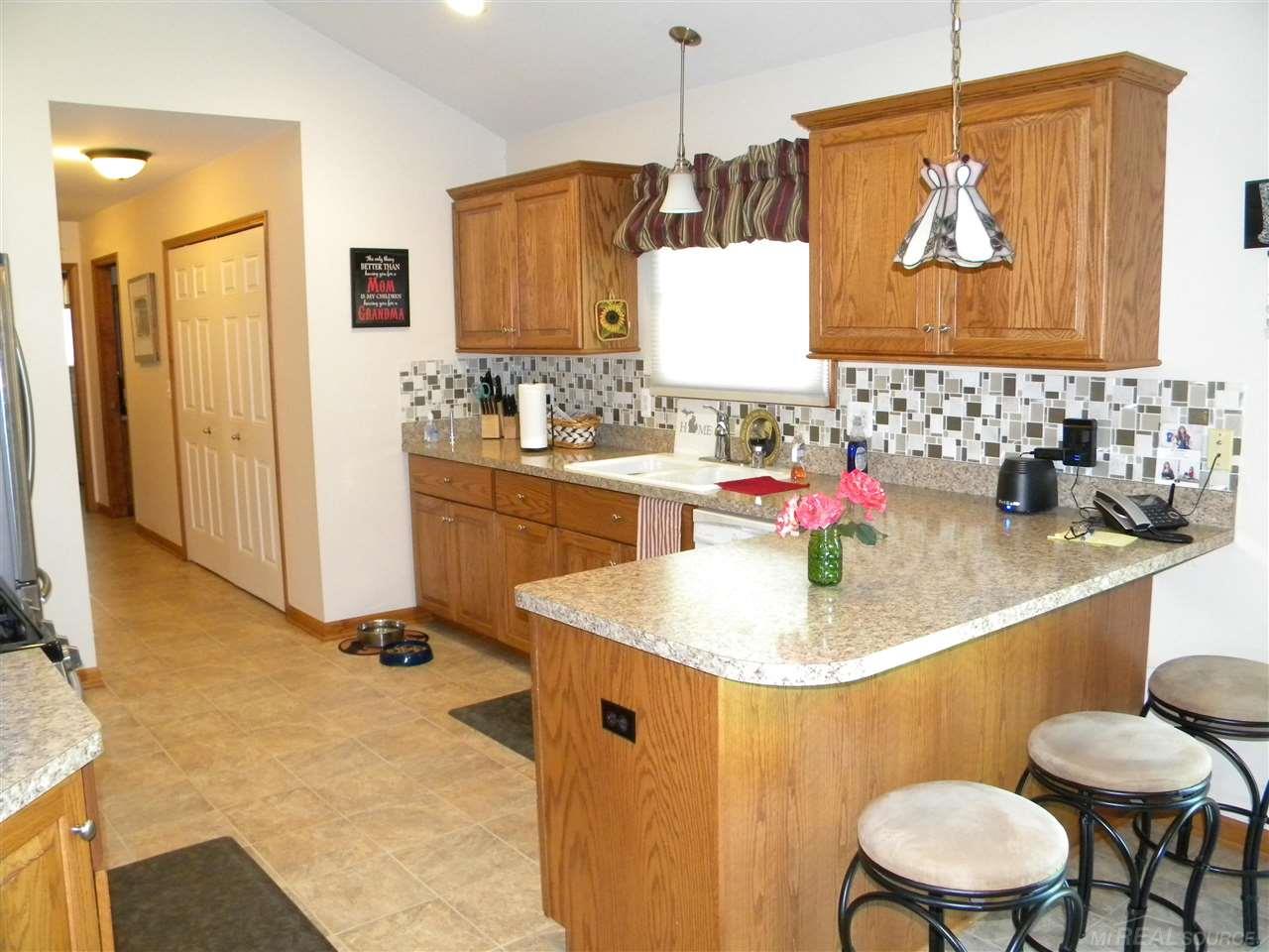 24229 Armada Ridge Road Armada, MI 48005 - Photo 8 of 38