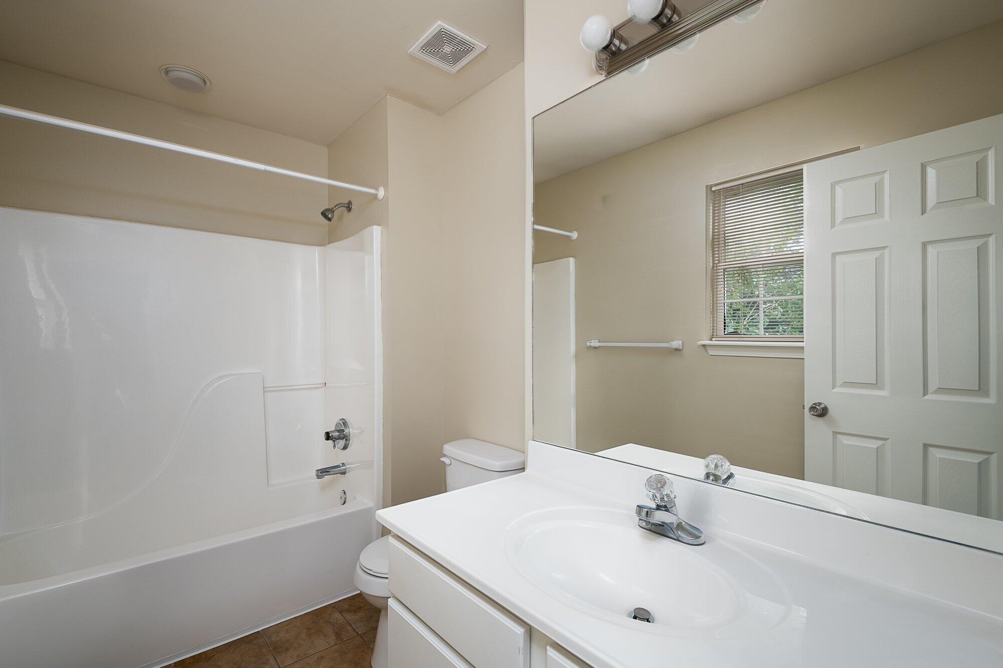 3044 Wavecrest Way Lexington, KY 40509 - Photo 20 of 22 3044_wavecrest_way_9_5_23-020.jpg-SMALL