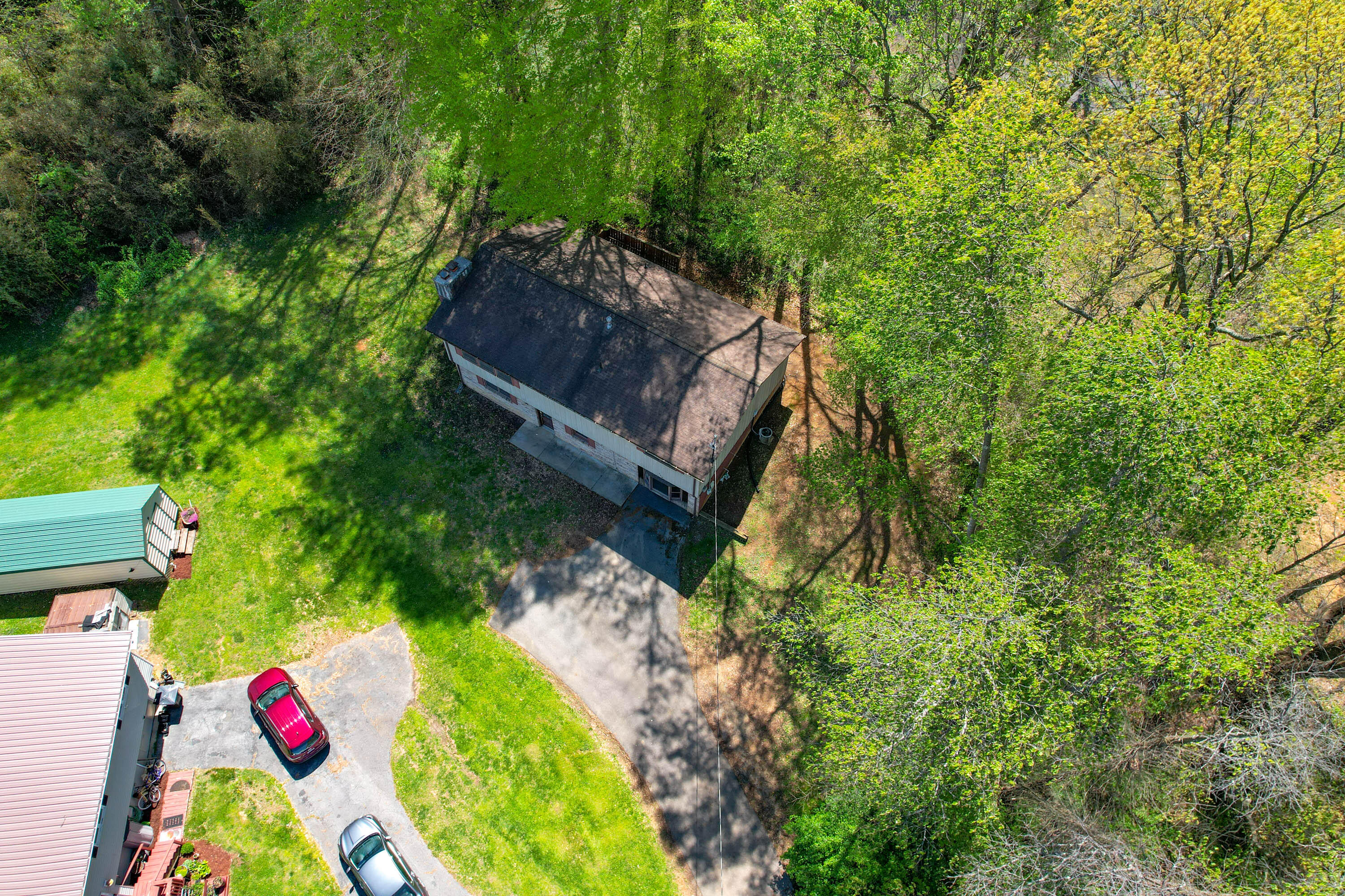 116 Briscoe Circle Bristol, TN 37620 - Photo 44 of 48 Briscoe Drone_-2