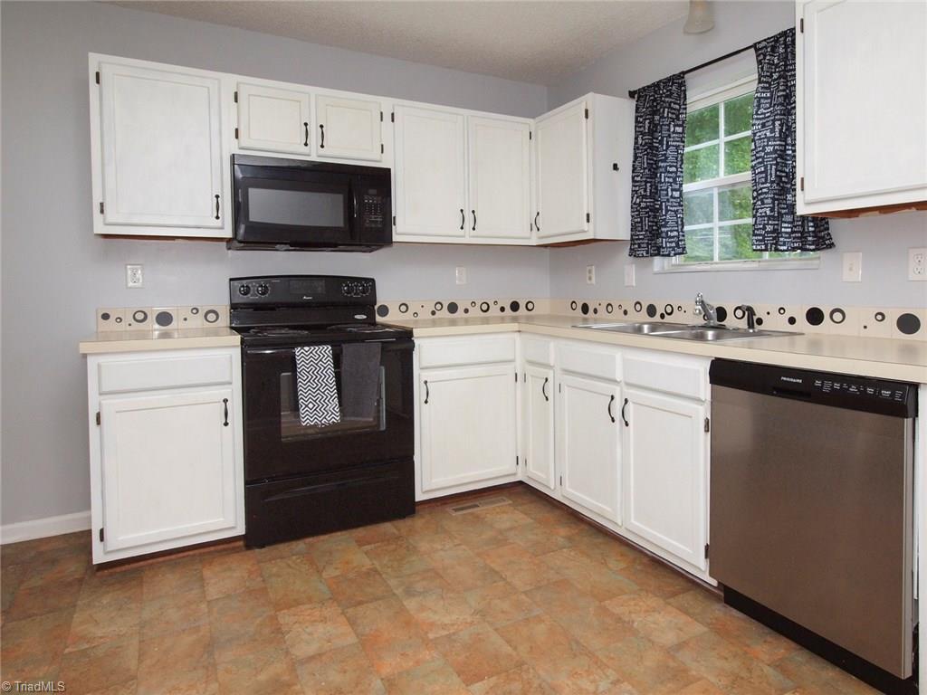 5855 Phillips Bridge Road Lewisville, NC 27023 - Photo 10 of 27 5855 Phillips Bridge Lewisville, North Carolina 27023: Whip up your favorite meal!