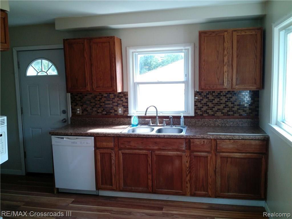 21819 Bohn Road Belleville, MI 48111 - Photo 3 of 3 Bohn Kitchen.jpg