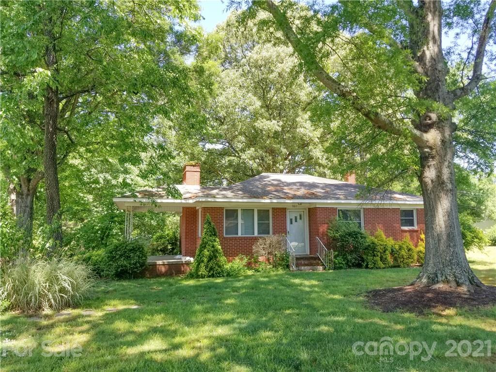 9811 Washam Potts Road Cornelius, NC 28031 - Photo 2 of 36 Gallery Image 2