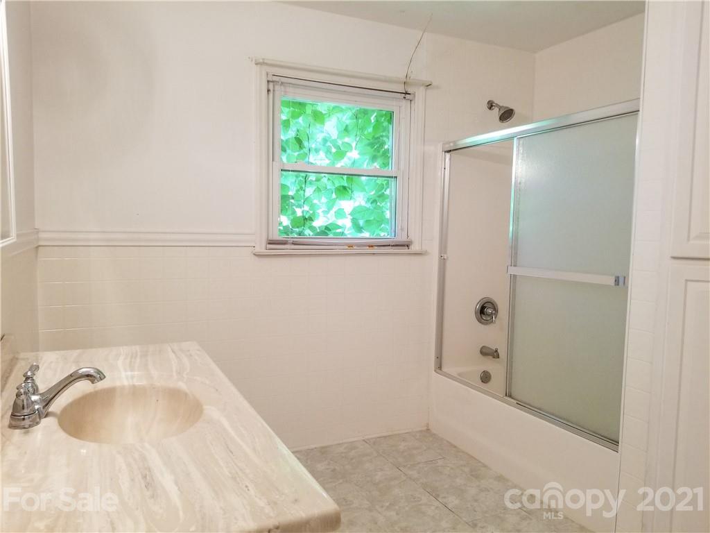 9811 Washam Potts Road Cornelius, NC 28031 - Photo 19 of 36 Gallery Image 19