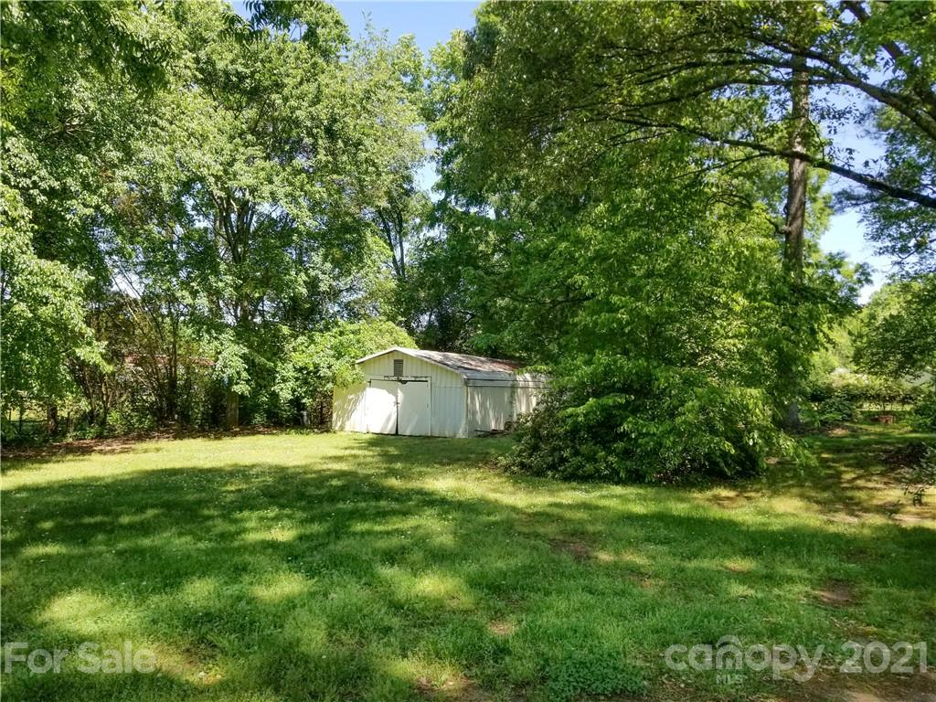9811 Washam Potts Road Cornelius, NC 28031 - Photo 6 of 36 Gallery Image 6
