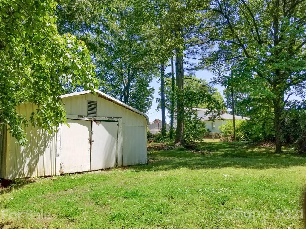 9811 Washam Potts Road Cornelius, NC 28031 - Photo 7 of 36 Gallery Image 7