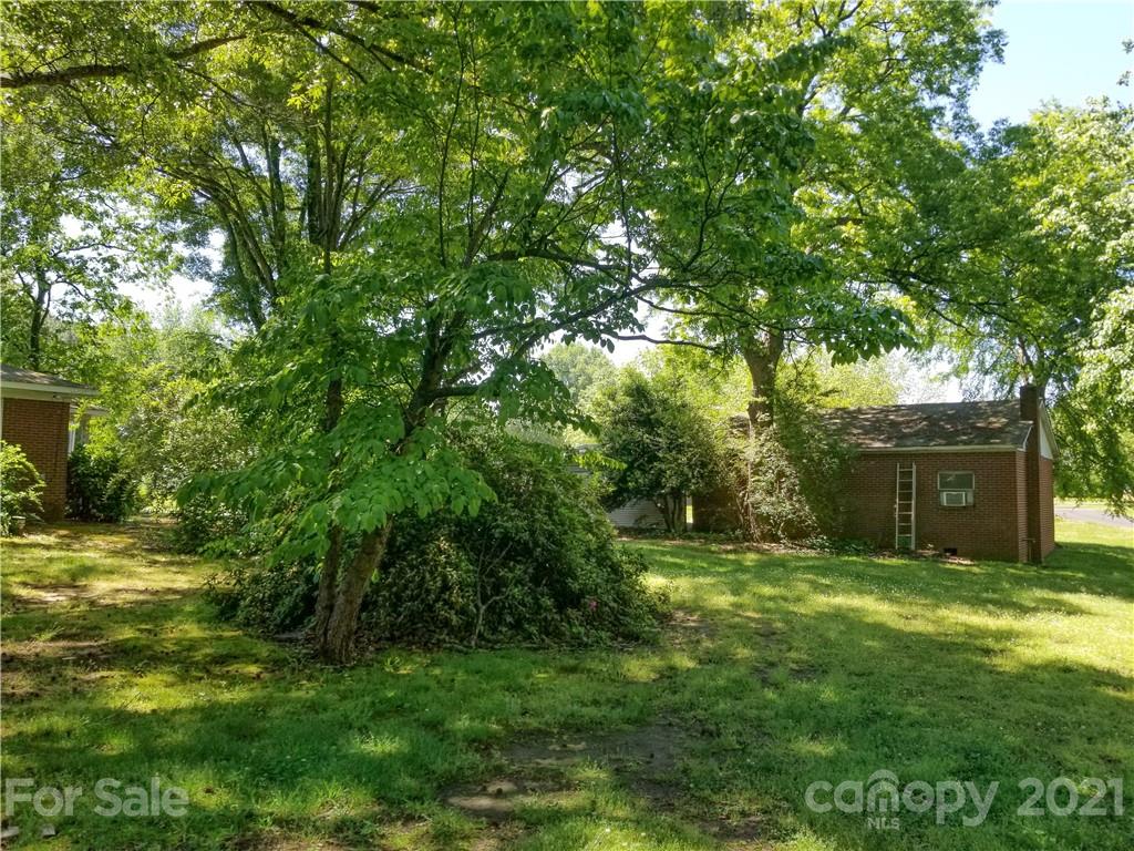 9811 Washam Potts Road Cornelius, NC 28031 - Photo 10 of 36 Gallery Image 10