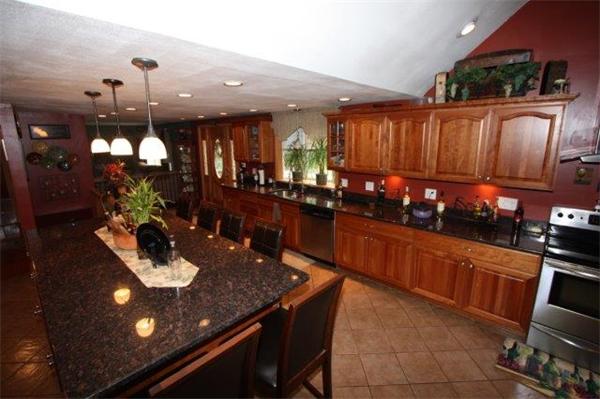 26 Wallingford Road Auburn, MA 01607 - Photo 12 of 21 Gallery Image 12