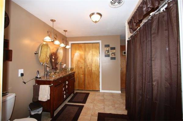26 Wallingford Road Auburn, MA 01607 - Photo 14 of 21 Gallery Image 14