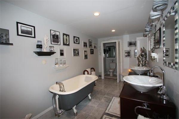 26 Wallingford Road Auburn, MA 01607 - Photo 18 of 21 Gallery Image 18