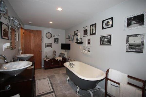 26 Wallingford Road Auburn, MA 01607 - Photo 19 of 21 Gallery Image 19