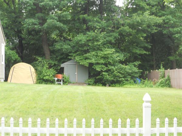 26 Wallingford Road Auburn, MA 01607 - Photo 4 of 21 Gallery Image 4