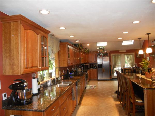 26 Wallingford Road Auburn, MA 01607 - Photo 6 of 21 Gallery Image 6