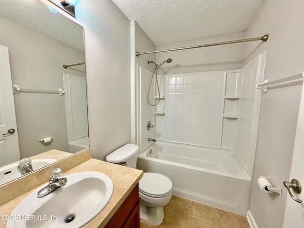 $2,100 | 929 Raindrop Lane, Middleburg, FL 32068