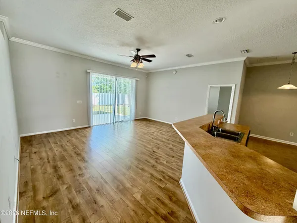 $2,100 | 929 Raindrop Lane, Middleburg, FL 32068