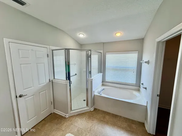 $2,100 | 929 Raindrop Lane, Middleburg, FL 32068