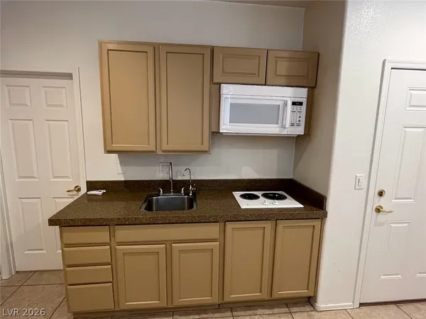 $2,200 | 3034 Seaford Peak Drive, Henderson, NV 89052