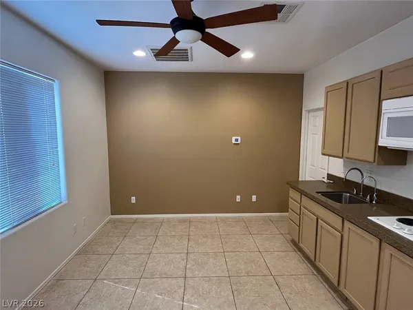 $2,200 | 3034 Seaford Peak Drive, Henderson, NV 89052