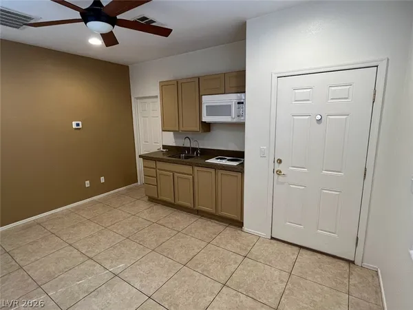 $2,200 | 3034 Seaford Peak Drive, Henderson, NV 89052