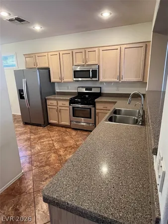 $2,200 | 3034 Seaford Peak Drive, Henderson, NV 89052