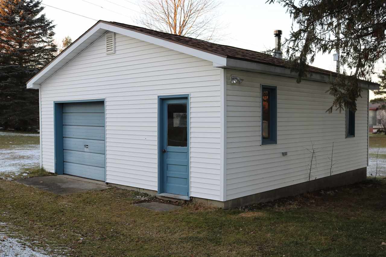 5221 North Luce Road Alma, MI 48801 - Photo 25 of 30 1854956-27.JPG