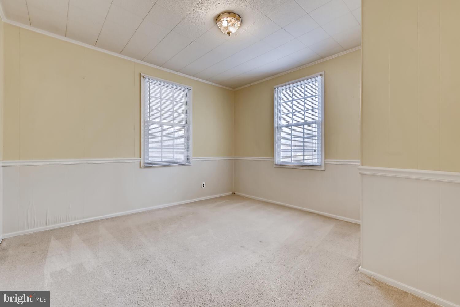 8476 Greenway Road Pasadena, MD 21122 - Photo 8 of 16 Gallery Image 8