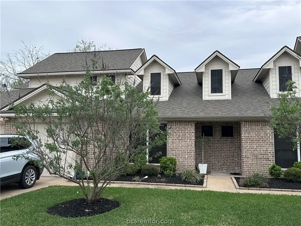 $1,330 | 2348 Autumn Chase Loop, Unit B, College Station, TX 77840