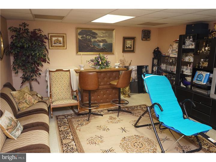 655 Kismet Road Philadelphia, PA 19115 - Photo 22 of 24