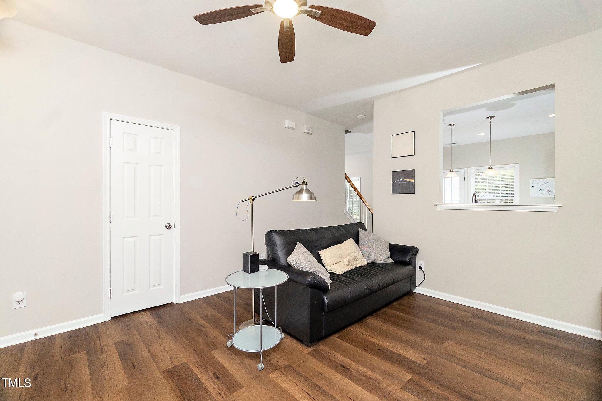 952 Spring Meadow Drive Durham, NC 27713 - Photo 8 of 32 8-web-or-mls-952 Spring Meadow Dr-14