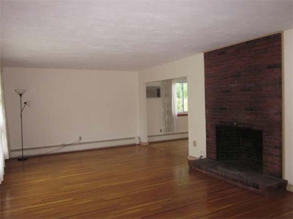 21 Linda Road Andover, MA 01810 - Photo 3 of 12