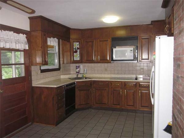 21 Linda Road Andover, MA 01810 - Photo 4 of 12