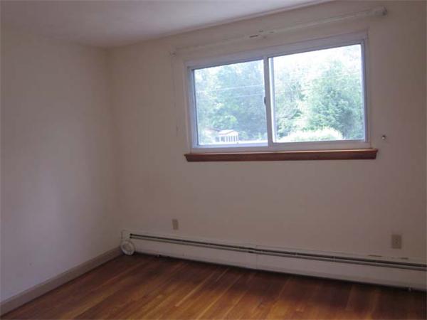 21 Linda Road Andover, MA 01810 - Photo 6 of 12