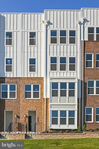 $3,250 | 19874 Yellow Daisy Terrace, Ashburn, VA 20147