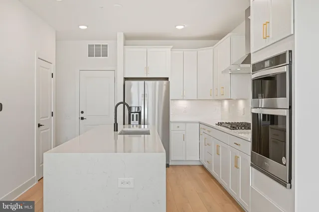 $3,250 | 19874 Yellow Daisy Terrace, Ashburn, VA 20147